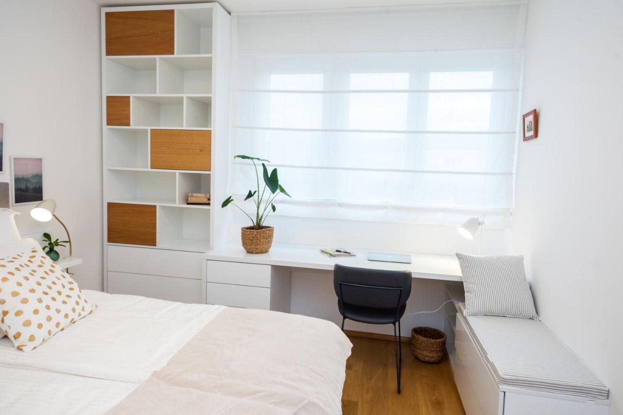 Luxury Ivari Apartament *