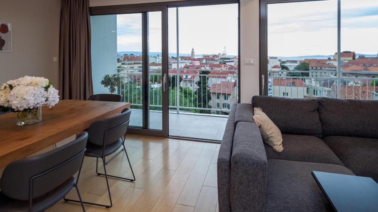 Luxury Ivari Apartament *