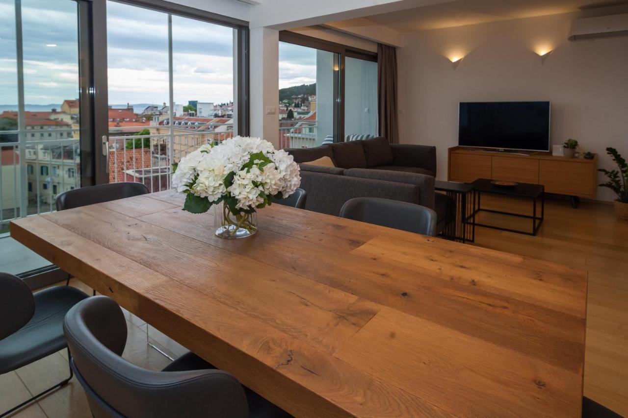 Apartament Luxury Ivari *