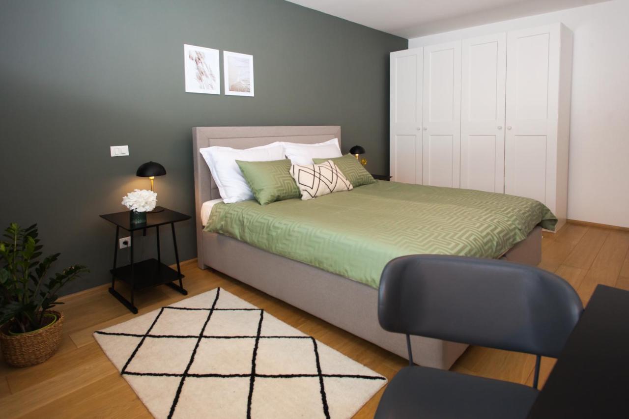 Apartament Luxury Ivari *