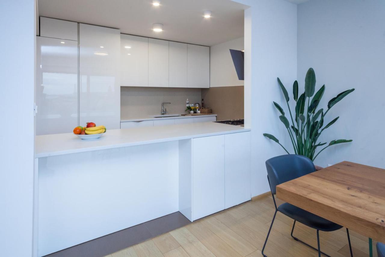 Luxury Ivari Apartament *